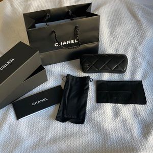 Chanel eye sunglass CASE brand new with bonuses